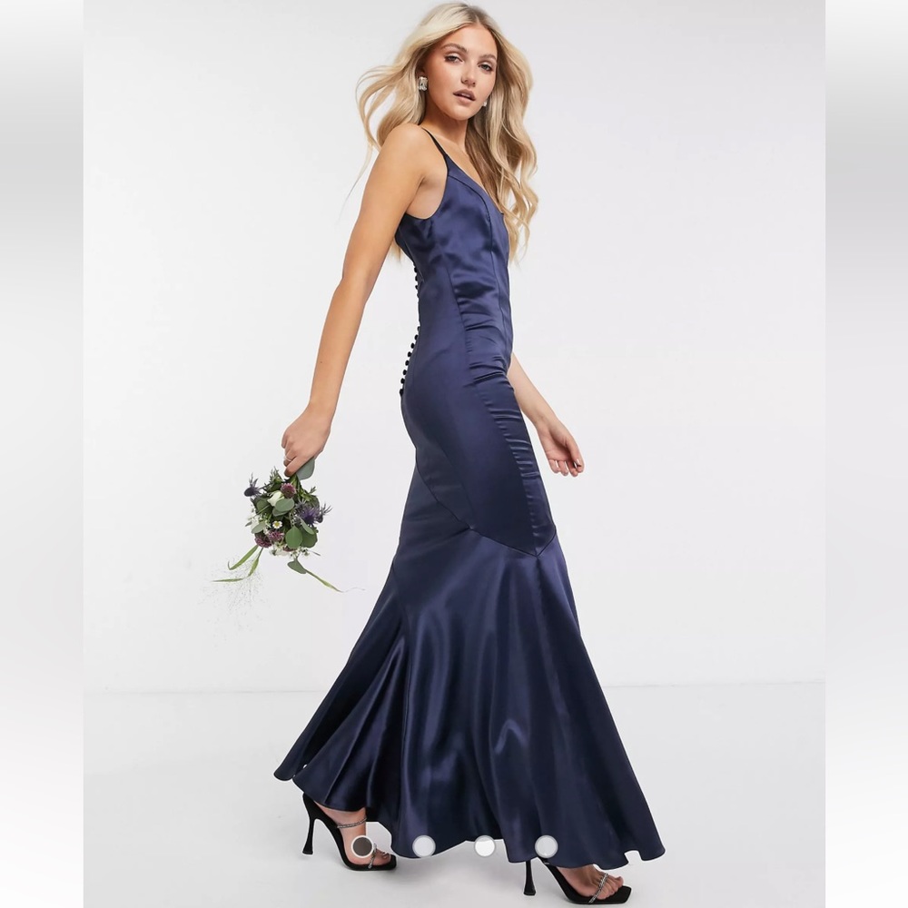 ASOS DESIGN Satin Formal dress